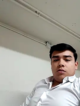 Yosoyelmismo-6737 online show from January 5, 11:30 pm