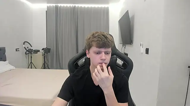 bonekoambalabu online show from February 20, 5:15 pm