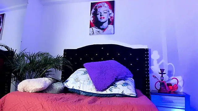 Liam saint online show from April 18, 1:23 pm