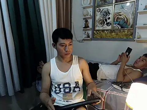 xfuckerboyx online show from August 4, 3:34 am