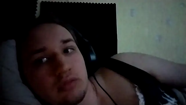 julialafemboy59 online show from February 21, 8:37 am