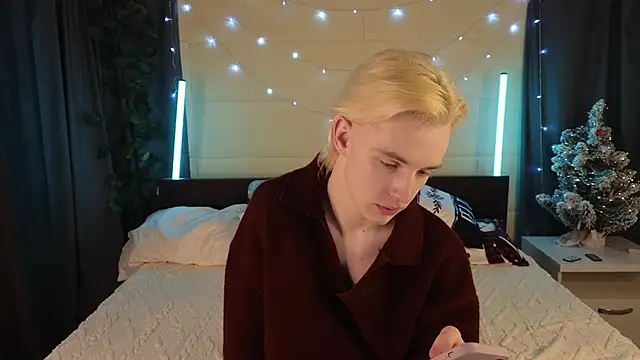 lucidangelok1 online show from January 8, 2:11 pm