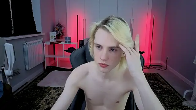 lucidangelok1 online show from March 14, 8:05 pm