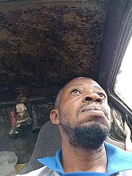 Negaomalinha1 online show from April 10, 3:19 pm