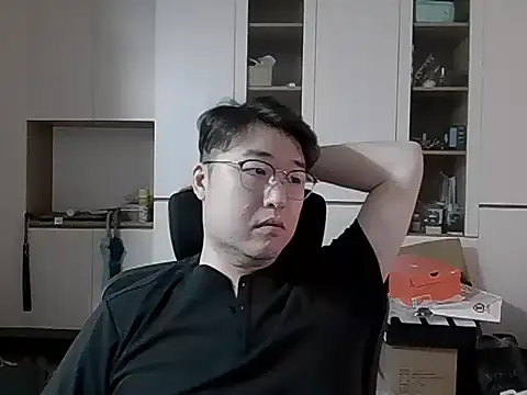 W0Ijn online show from April 29, 2:16 am