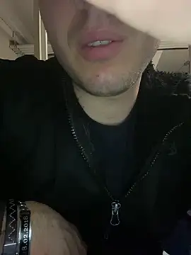 allee2206 online show from March 6, 10:07 pm