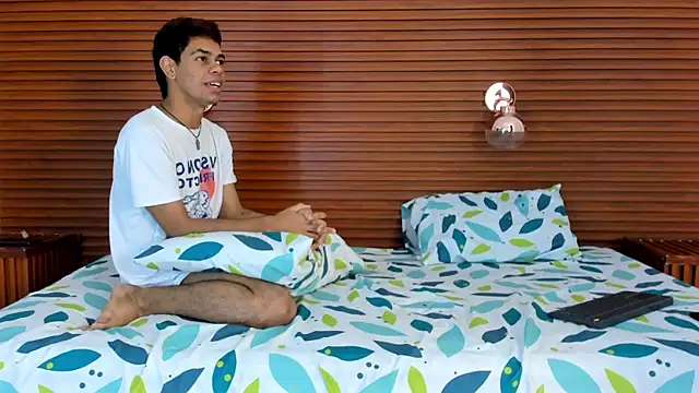 PeakkTwiins online show from January 17, 11:24 am