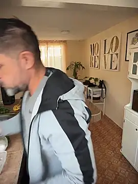 wolfbucker online show from March 18, 2:20 pm