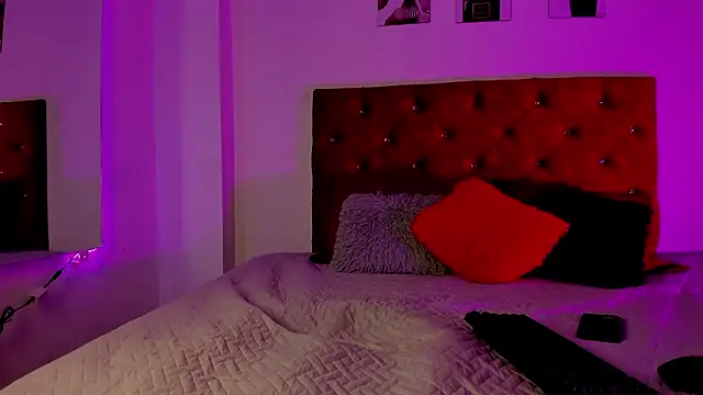 Liamsubtle01 online show from February 3, 11:04 am