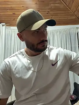 FrancoRossi  online show from February 1, 3:38 am