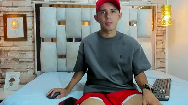 Lian Brown online show from January 17, 7:27 pm