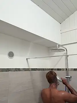 Axel black10 online show from February 18, 1:31 pm