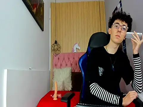 Syriussz online show from February 13, 7:52 pm