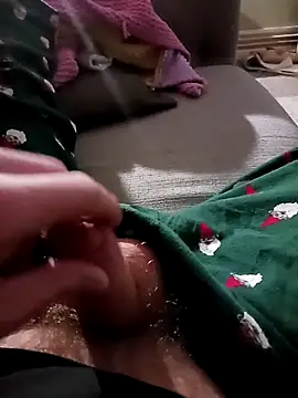 Hertsguy1984 online show from February 7, 2:51 am