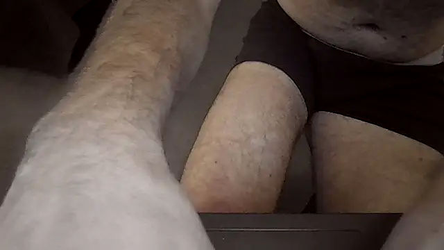 chrisw8140 online show from February 11, 4:50 am