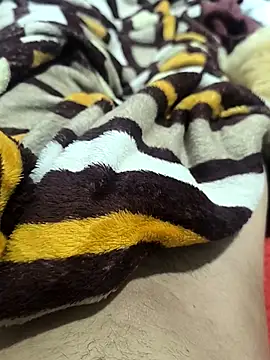 Youngmanpink online show from January 14, 11:15 am