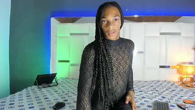 Hilaryguzman online show from January 15, 1:58 pm