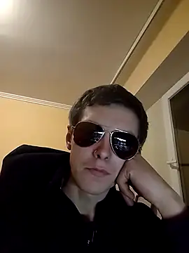 1423Ret online show from March 26, 2:15 am