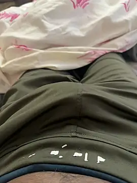 Mumbai Guy 143 online show from January 16, 2:09 pm