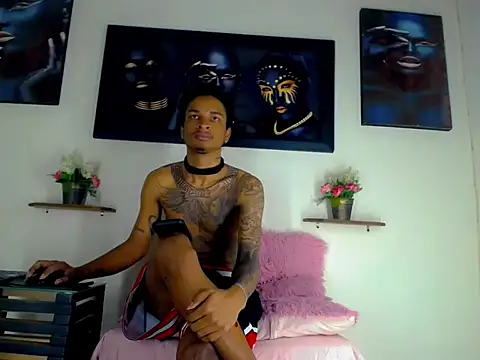 Tatoo Noah online show from March 10, 5:08 pm