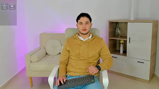 Massimo Fiore online show from February 1, 11:36 pm