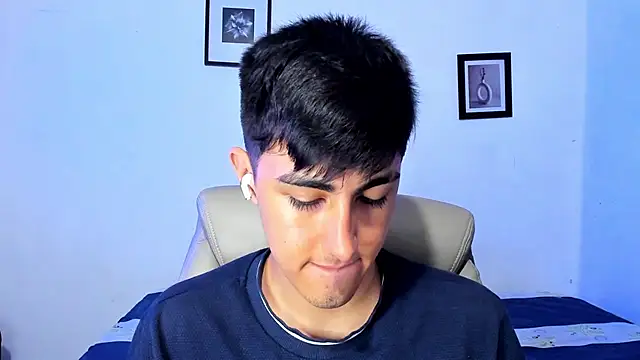 babyted272 online show from February 3, 6:40 am