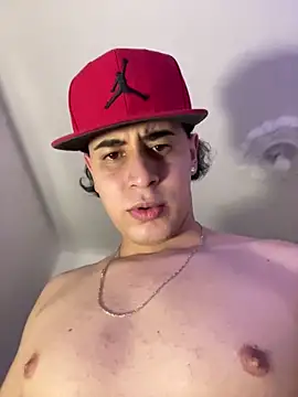 Maximuz1920 online show from April 18, 5:42 am