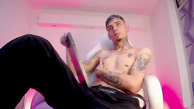 Max Hader online show from February 11, 1:27 pm