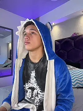 Dominik Souza online show from April 14, 8:08 pm