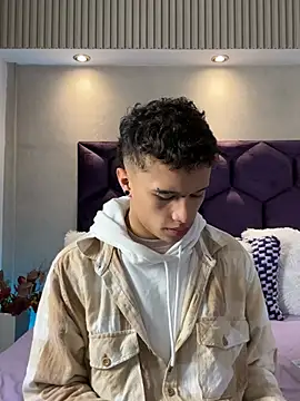 Dominik Souza online show from June 1, 7:36 pm