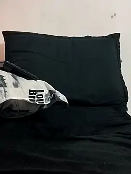 hairyandbigmann online show from March 8, 2:04 am