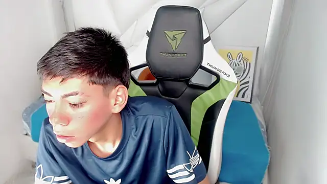 Liarr  online show from February 10, 7:51 pm