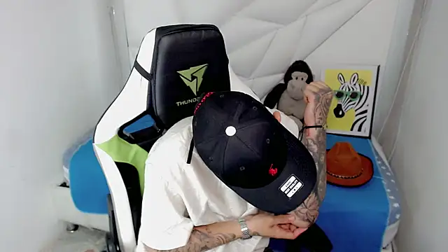 Black diamondd  online show from February 7, 2:13 pm