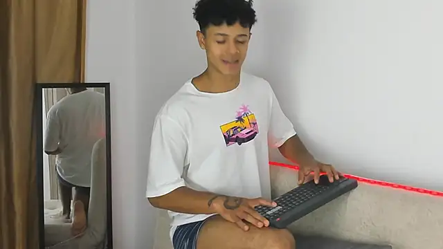  Alex Colton online show from February 28, 11:48 pm