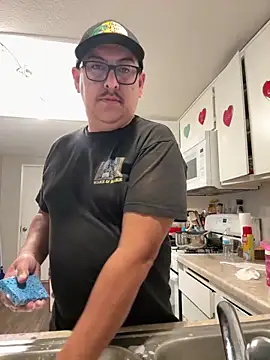 Skizm1986 online show from February 10, 5:50 pm