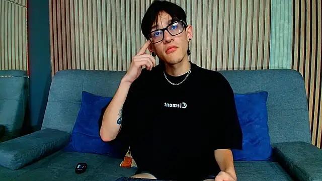 Jax valentine online show from February 12, 11:00 pm