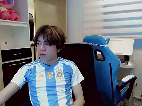 duvisex19 online show from February 18, 10:51 pm