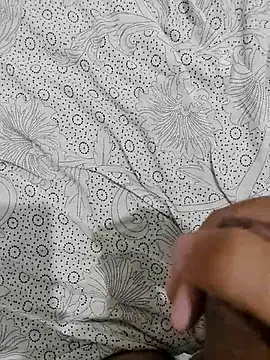 putopau15 online show from March 2, 5:08 am