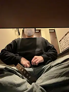 yuuuuusuke00 online show from February 12, 2:17 am