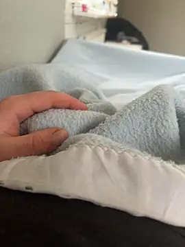 siisidjfjfjdj online show from February 1, 12:04 pm