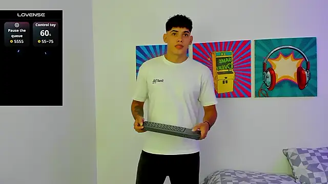 justin payn14 online show from February 14, 7:42 pm