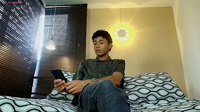 Damon Salvarote S online show from April 7, 6:41 pm