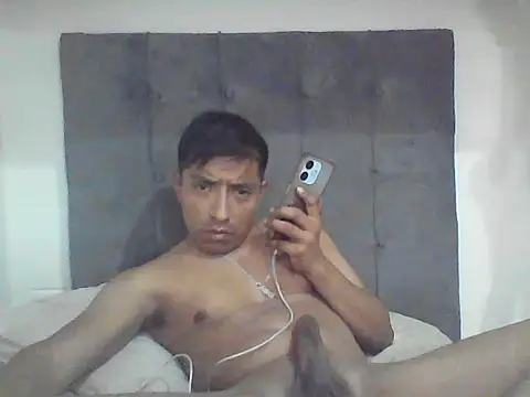 FierrudoMora777 online show from May 15, 9:34 pm