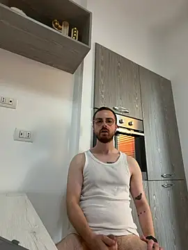 ItalianAlex online show from July 31, 1:21 pm