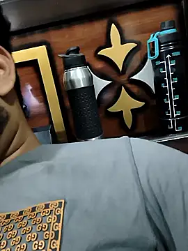 MrCurioX online show from April 17, 2:42 pm