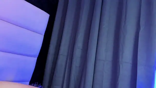 Elbombondelcircuit online show from February 13, 11:59 am