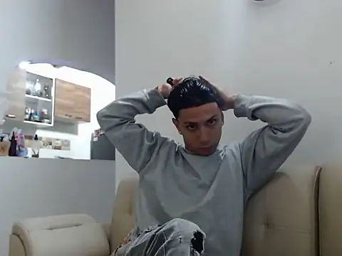 waner thom online show from April 11, 11:52 pm