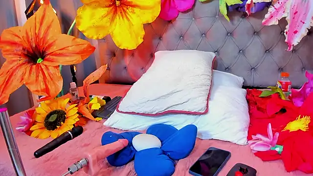 Noa 03 online show from February 28, 7:46 pm