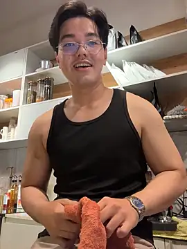 lucas-N888 online show from April 21, 1:42 am