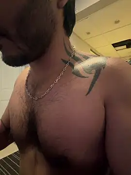 DaggerTie online show from March 30, 4:52 pm